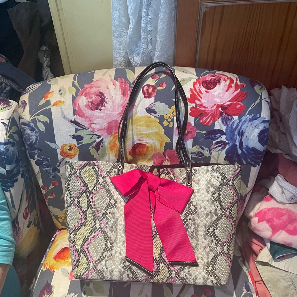 Sweet authentic Betsy Johnson bag